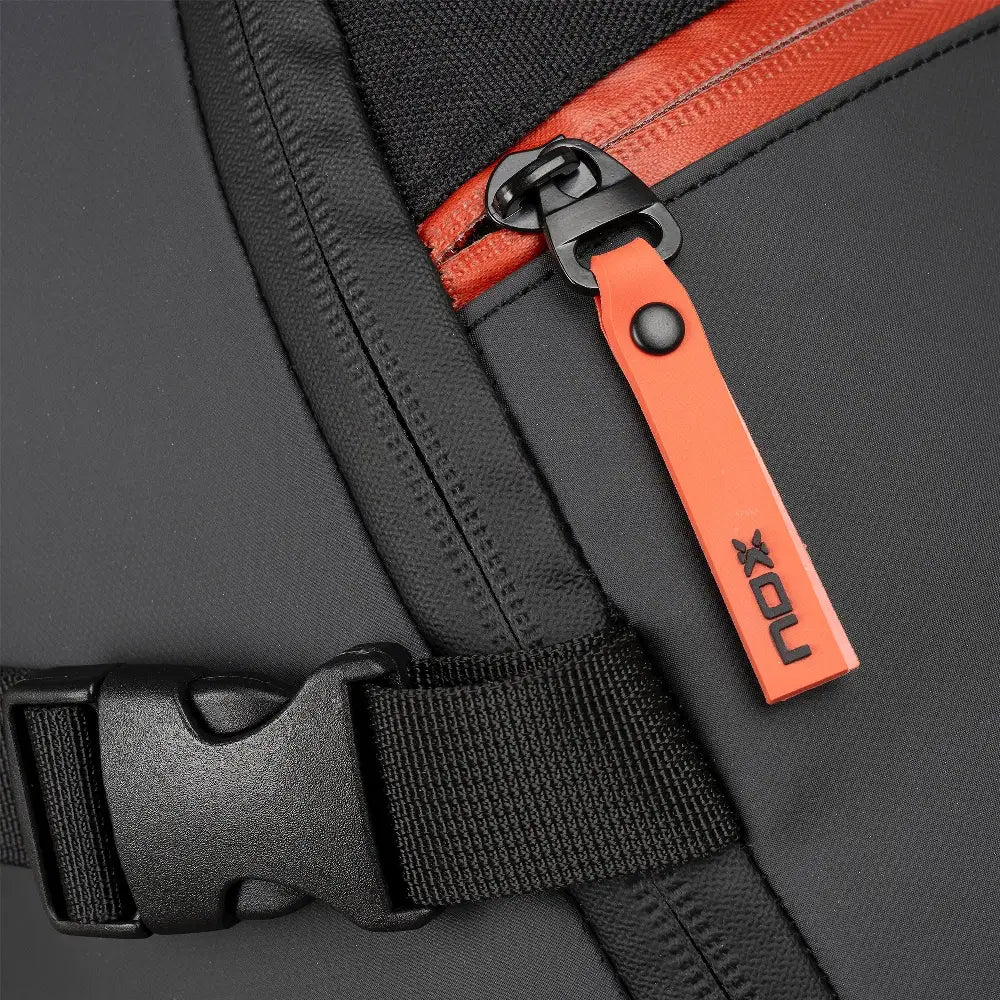 NOX Luxury Open Series Backpack Schwarz/Rot