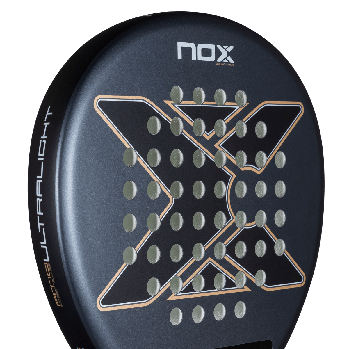 NOX AT10 Genius Ultra Light 2026 – Griffbereich