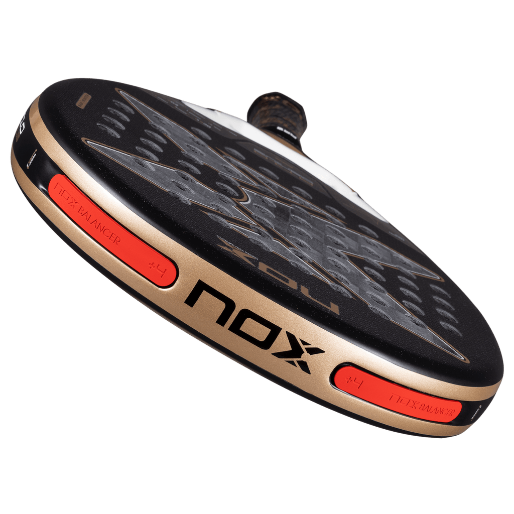 NOX AT10 Genius 18K Alum 2026 – Detailansicht Schlagfläche