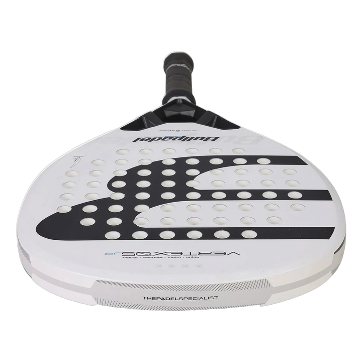 Bullpadel Vertex JR Boy 2026 in Gesamtansicht mit Griff