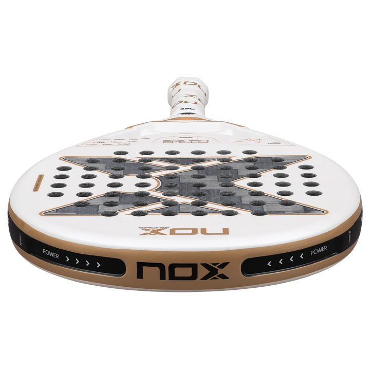 NOX AT10 Genius 12K Alum XTREM 2026 – Schlagfläche in der Perspektive