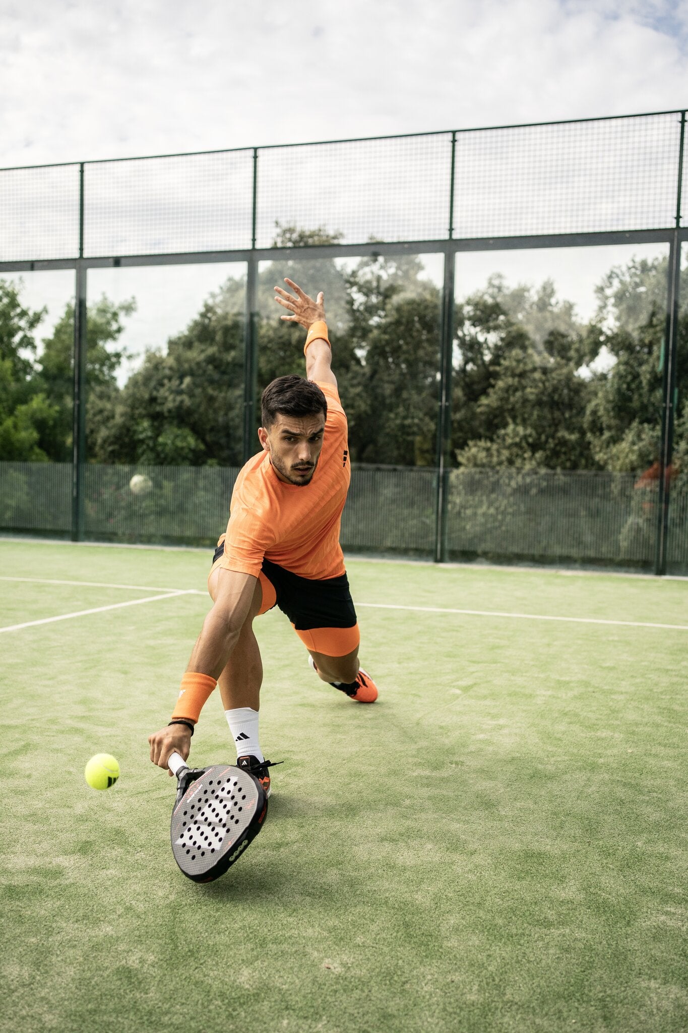 Finde den Padelschläger, der wirklich zu dir passt.